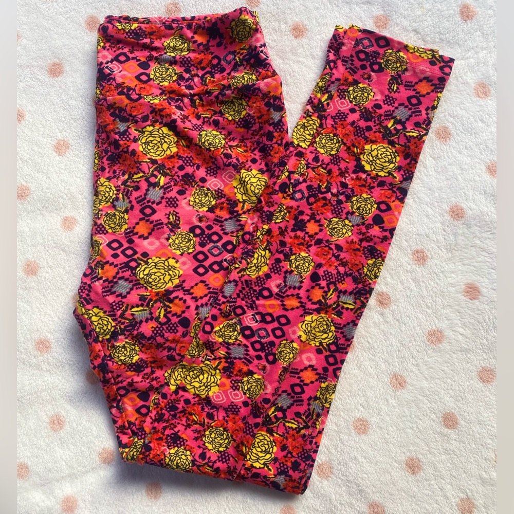 Lularoe shape patterned leggings
